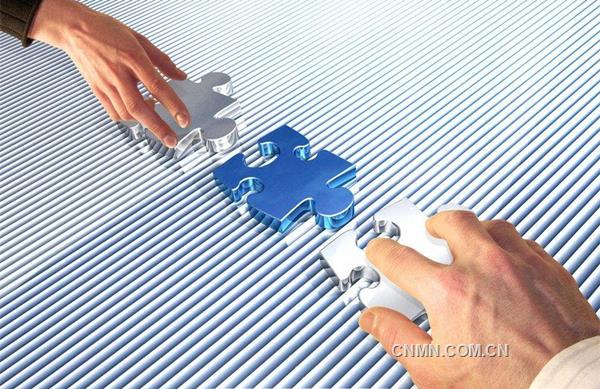 未来中国铜需求仍将在合理区间继续保持一定速度的增长。新城镇化建设、电网投资、新能源发电、新能源汽车等因素将在建筑、电力、交通等传统领域拉动新一轮铜需求增长。此外,“中国制造2025”“国家大气污染防治任务”等国家政策也利好用铜,而“铜网箱海水养殖”“空气源热泵”等新应用领域则将为铜开辟新的市场和机遇。