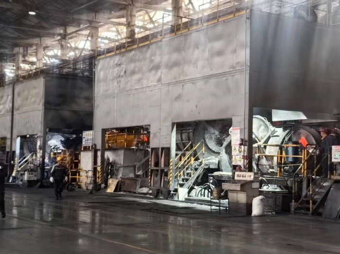 5吨低频炉组,用于熔炼铸造铜及铜合金.jpg 5吨低频炉组,用于熔炼铸造铜及铜合金.jpg